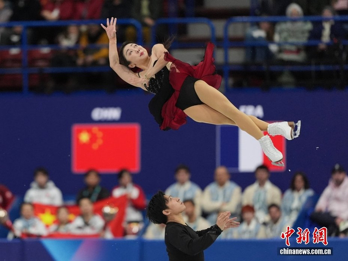 澳洲幸运10技巧-(米兰冬奥会)花样滑冰团体赛:隋文静/韩聪出战双人滑短节目|AC米兰|米兰冬奥会花样滑冰团体赛|滑冰馆|双人滑短节目比赛|米兰滑冰馆_新浪体育_新浪新闻